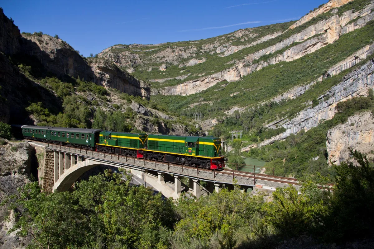 Tren dels Llacs